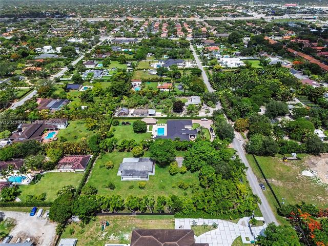 11380 SW 93rd St, Miami, FL 33176