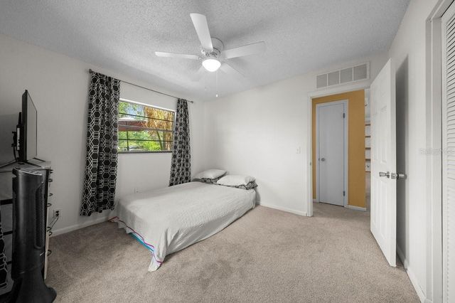 2043 NE 43RD STREET, Ocala, FL 34479