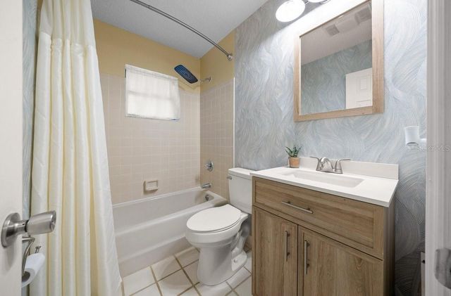 2043 NE 43RD STREET, Ocala, FL 34479