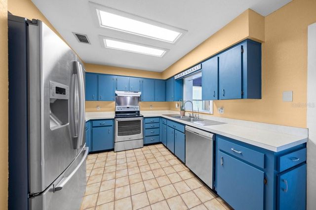 2043 NE 43RD STREET, Ocala, FL 34479