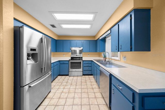 2043 NE 43RD STREET, Ocala, FL 34479