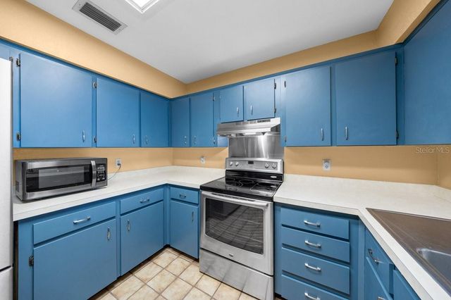 2043 NE 43RD STREET, Ocala, FL 34479