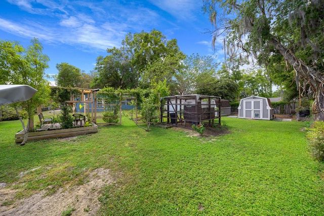 2043 NE 43RD STREET, Ocala, FL 34479