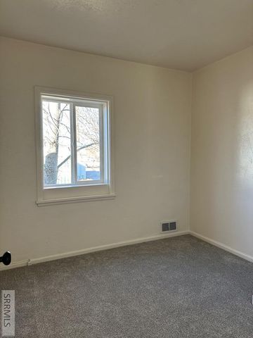 1028 N 9th Avenue, Pocatello, ID 83201