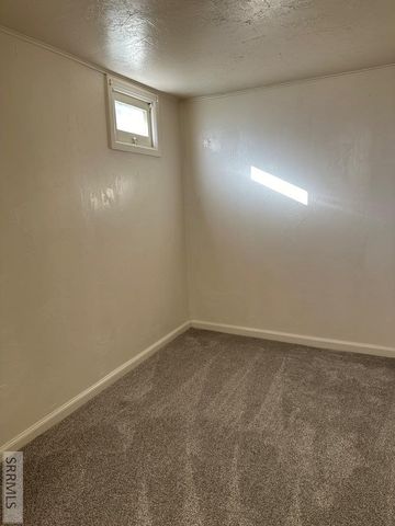 1028 N 9th Avenue, Pocatello, ID 83201