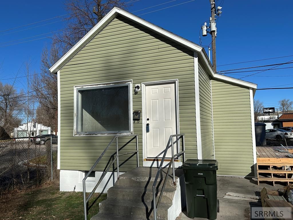 1028 N 9th Avenue, Pocatello, ID 83201