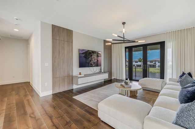8283 Royal County Down Road, Boca Raton, FL 33434
