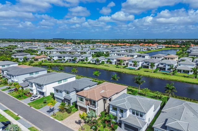 8283 Royal County Down Road, Boca Raton, FL 33434