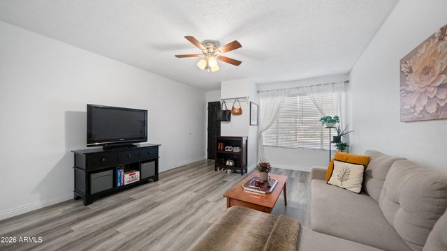 1927 E HAMPTON Avenue 115, Mesa, AZ 85204