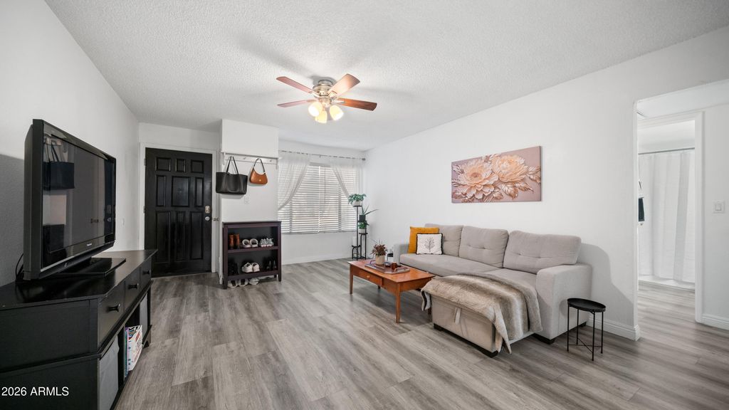 1927 E HAMPTON Avenue 115, Mesa, AZ 85204