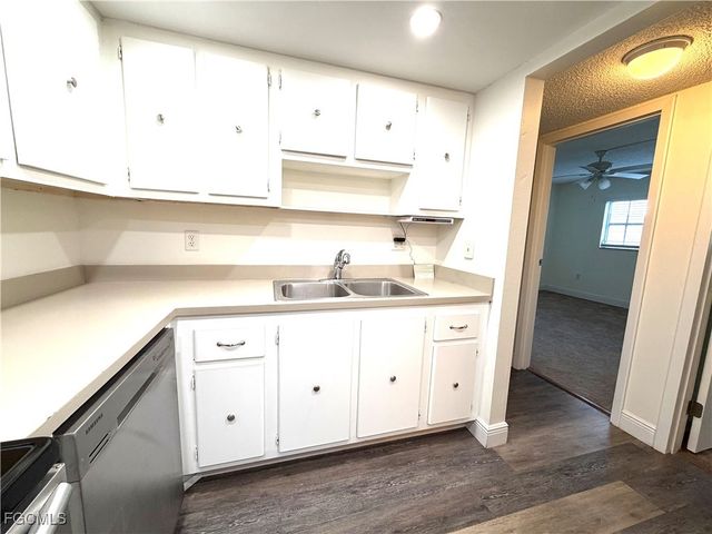 3704 Broadway 216, Fort Myers, FL 33901