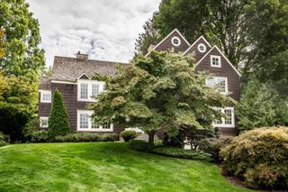320 North Steele Road, West Hartford, CT 06117