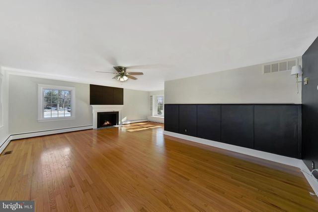 2675 JOLLY ACRES RD, White Hall, MD 21161