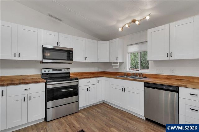 2025 Navaho Ct SE, Salem, OR 97306