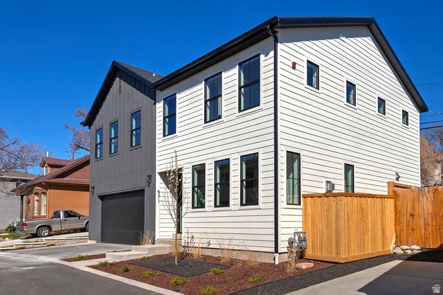 571 S MCCLELLAND ST, Salt Lake City, UT 84102