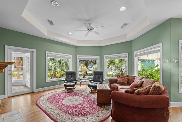 17 Arthur Hills Ct, Hilton Head Island, SC 29928