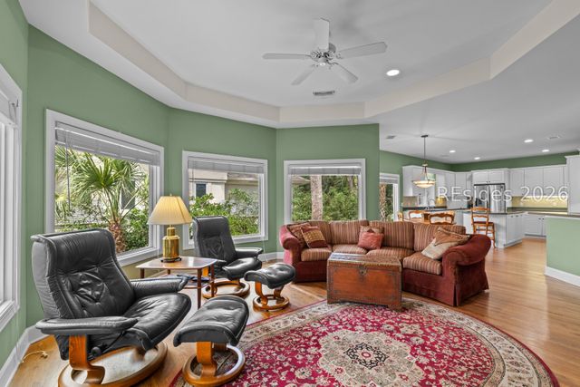 17 Arthur Hills Ct, Hilton Head Island, SC 29928
