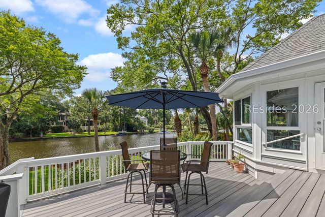 17 Arthur Hills Ct, Hilton Head Island, SC 29928