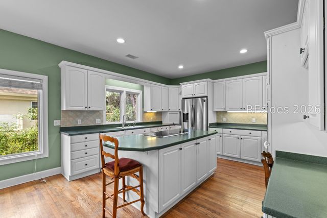 17 Arthur Hills Ct, Hilton Head Island, SC 29928