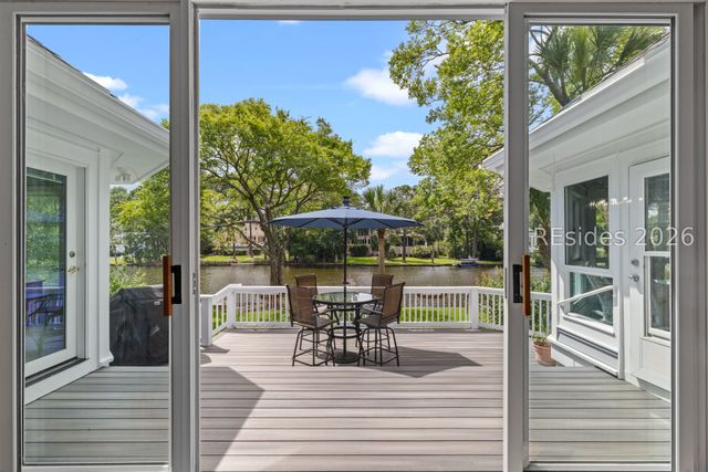 17 Arthur Hills Ct, Hilton Head Island, SC 29928