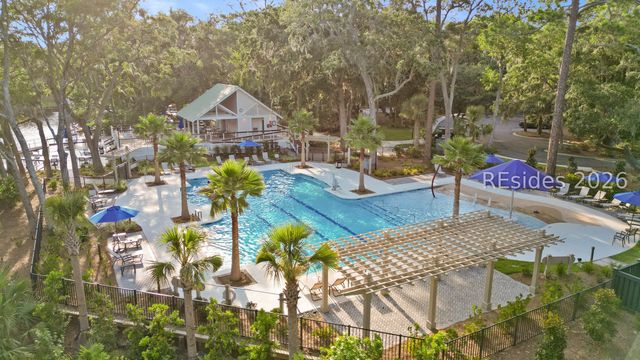 17 Arthur Hills Ct, Hilton Head Island, SC 29928