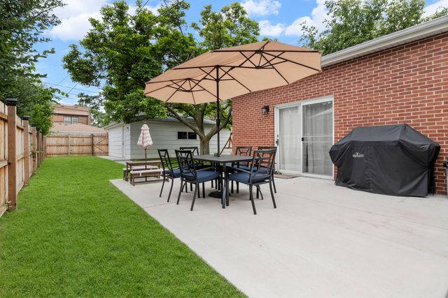 4943 Fairview Lane, Skokie, IL 60077