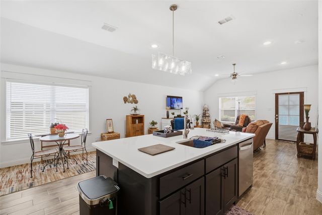 211 Clover Circle, Weatherford, TX 76086