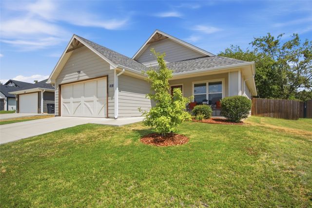 211 Clover Circle, Weatherford, TX 76086