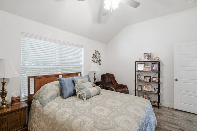 211 Clover Circle, Weatherford, TX 76086