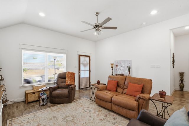 211 Clover Circle, Weatherford, TX 76086