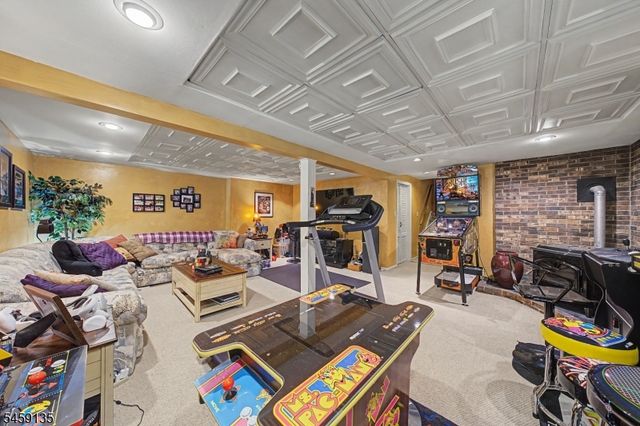 451 W Brook Rd, Ringwood Boro, NJ 07456