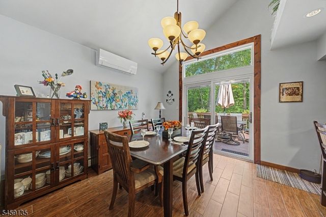 451 W Brook Rd, Ringwood Boro, NJ 07456
