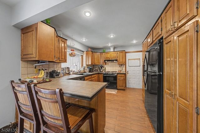 451 W Brook Rd, Ringwood Boro, NJ 07456