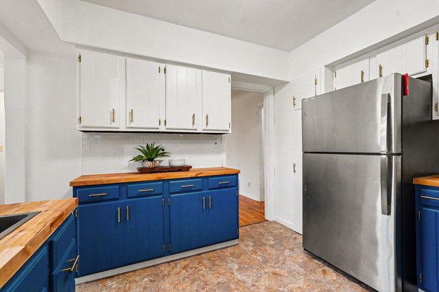1104 Hoyt Street SE, Grand Rapids, MI 49507