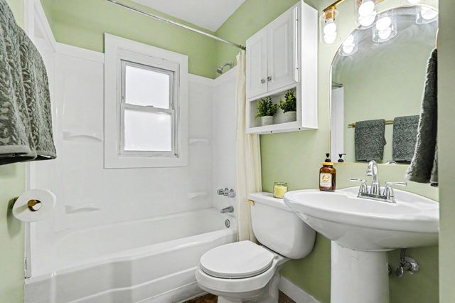 1104 Hoyt Street SE, Grand Rapids, MI 49507