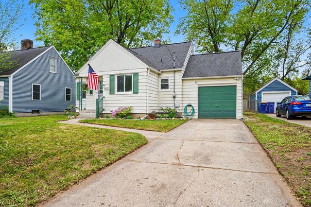 1104 Hoyt Street SE, Grand Rapids, MI 49507