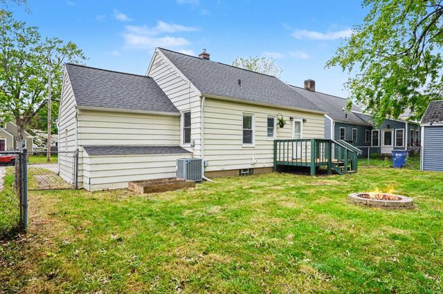 1104 Hoyt Street SE, Grand Rapids, MI 49507