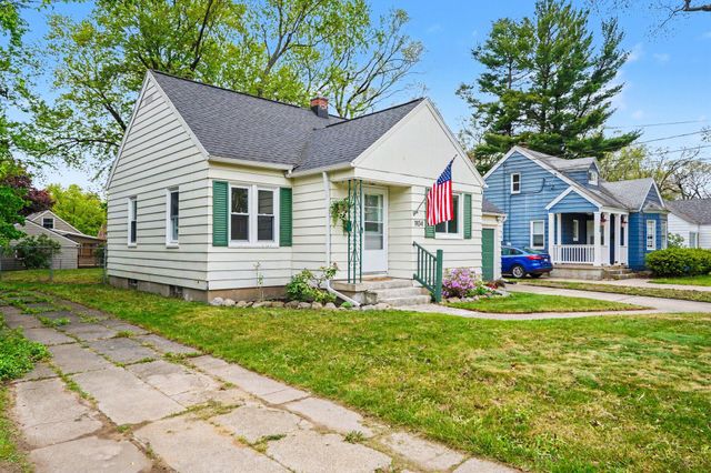 1104 Hoyt Street SE, Grand Rapids, MI 49507