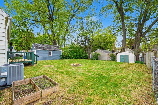 1104 Hoyt Street SE, Grand Rapids, MI 49507