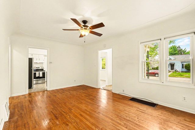 1104 Hoyt Street SE, Grand Rapids, MI 49507