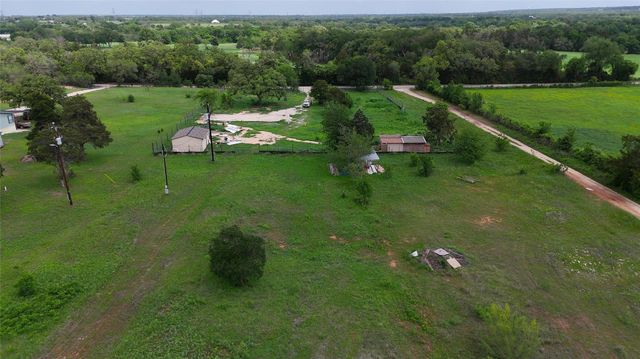 155 Arbuckle RD, Elgin, TX 78621