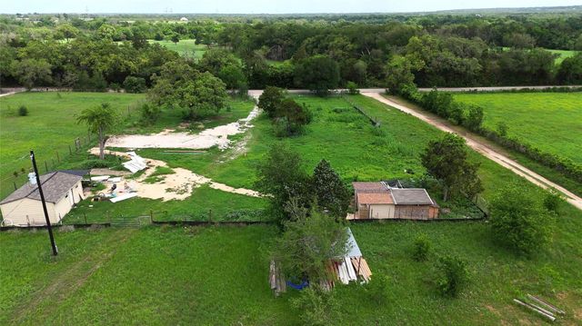 155 Arbuckle RD, Elgin, TX 78621