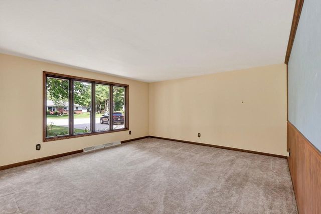 1060 LAKEWOOD LANE, Wisconsin Rapids, WI 54494
