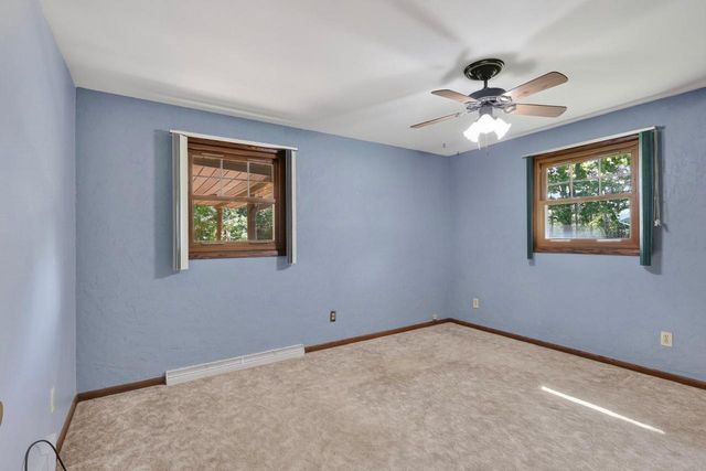 1060 LAKEWOOD LANE, Wisconsin Rapids, WI 54494