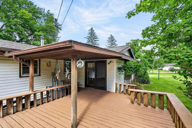 1060 LAKEWOOD LANE, Wisconsin Rapids, WI 54494