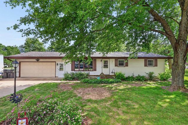 1060 LAKEWOOD LANE, Wisconsin Rapids, WI 54494