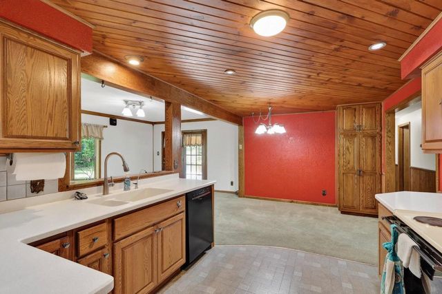 1060 LAKEWOOD LANE, Wisconsin Rapids, WI 54494
