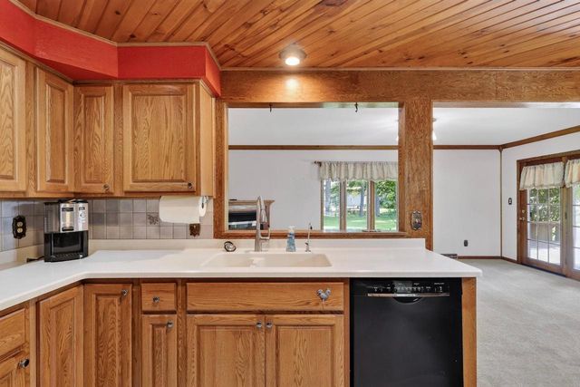 1060 LAKEWOOD LANE, Wisconsin Rapids, WI 54494