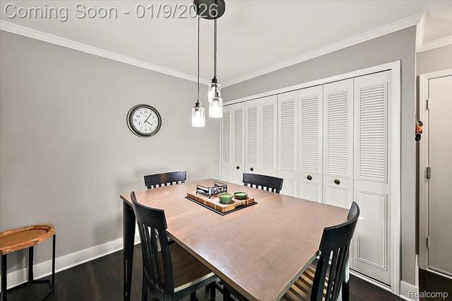 35962 Ann Arbor Trail 206, Livonia, MI 48150