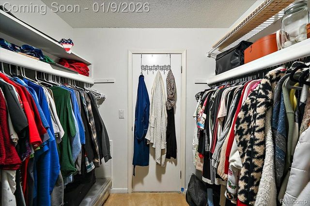 35962 Ann Arbor Trail 206, Livonia, MI 48150